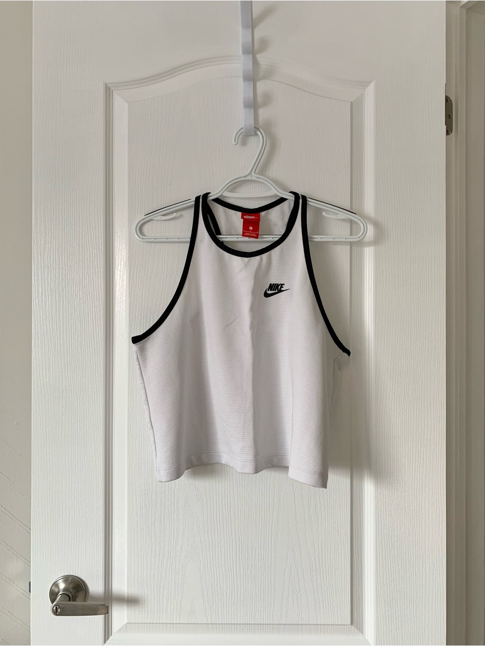 Nike contrast trim tank